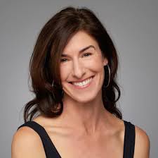 Headshot of Laura Putnam