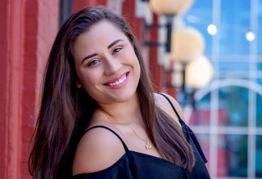 Olyvia Heaser posing for a headshot